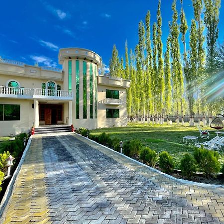 Skardu Saraye Hotel & Resort Luaran gambar