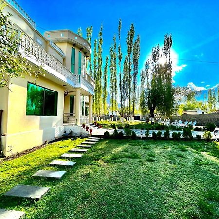 Skardu Saraye Hotel & Resort Luaran gambar
