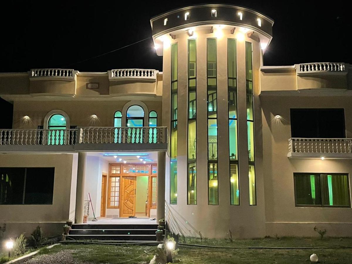 Skardu Saraye Hotel & Resort Luaran gambar