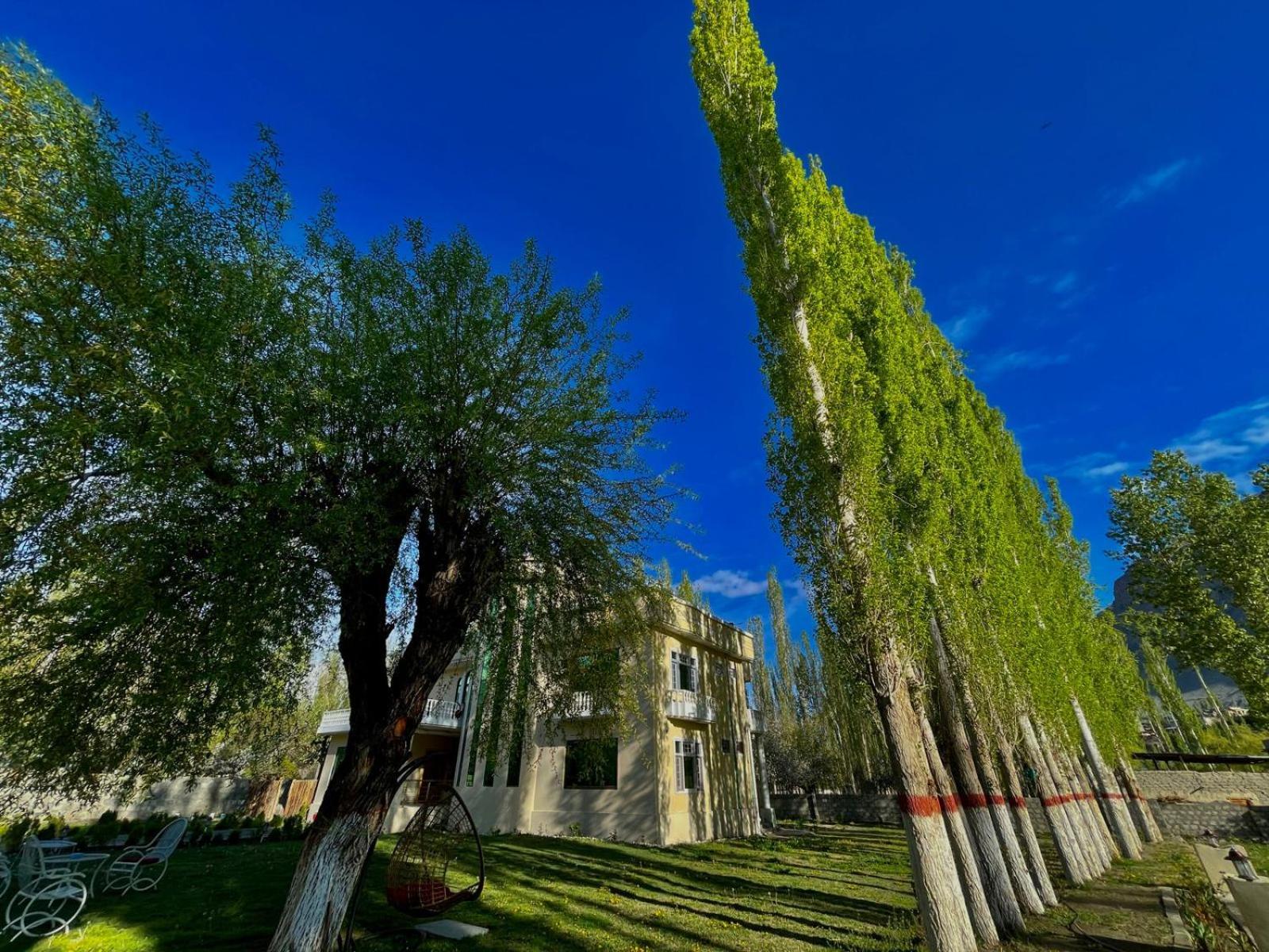Skardu Saraye Hotel & Resort Luaran gambar