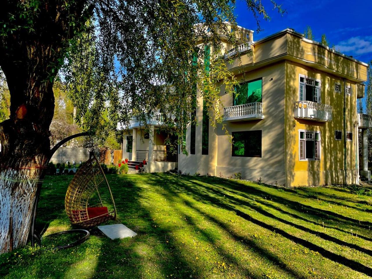 Skardu Saraye Hotel & Resort Luaran gambar