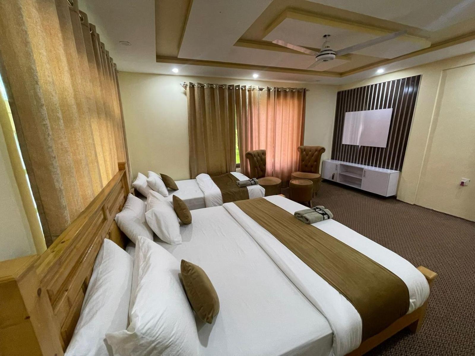 Skardu Saraye Hotel & Resort Luaran gambar